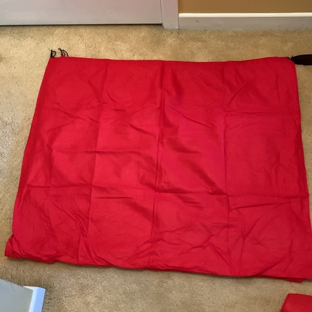 Red Dist Bags - Picture 4 of 5